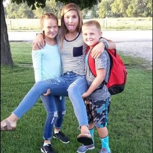 Meet your Posher, Nakhia